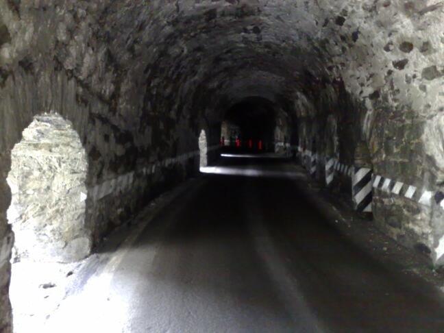  photo stelvio-in-tunnel-zuidkant-2160_zpse6648e67.jpg